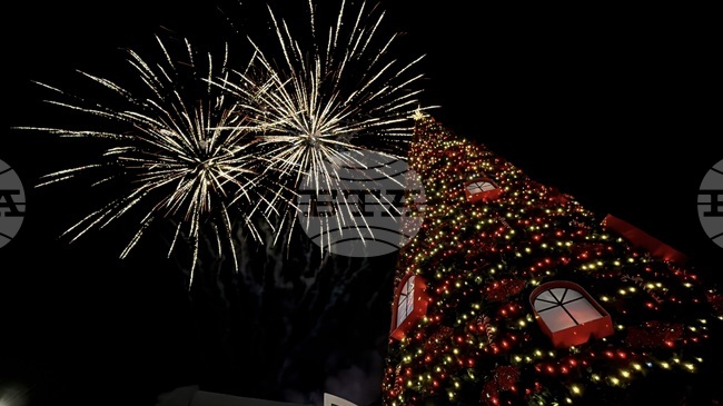 Казанлък - запалване на коледните светлини