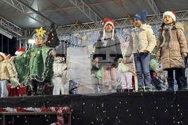 Казанлък - запалване на коледните светлини