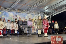 Казанлък - запалване на коледните светлини