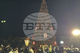 Казанлък - запалване на коледните светлини