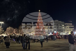 Казанлък - запалване на коледните светлини