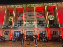 Троян - запалване на коледните светлини