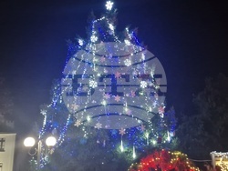 Троян - запалване на коледните светлини