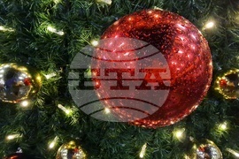 Троян - запалване на коледните светлини