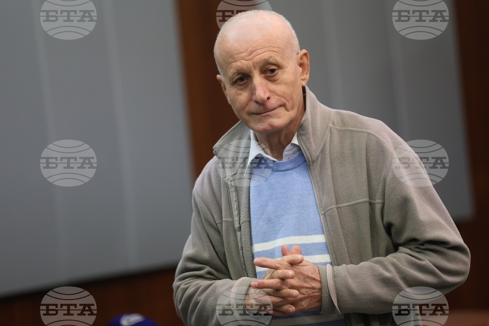 Премиерата на стихосбирката „Попътни песни“ на таврийския българин Владимир Калоянов се състоя днес в София