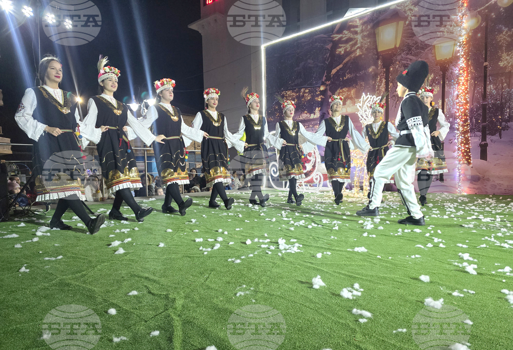 Петрич - коледна елха - запалване на светлините