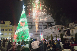 Петрич - коледна елха - запалване на светлините