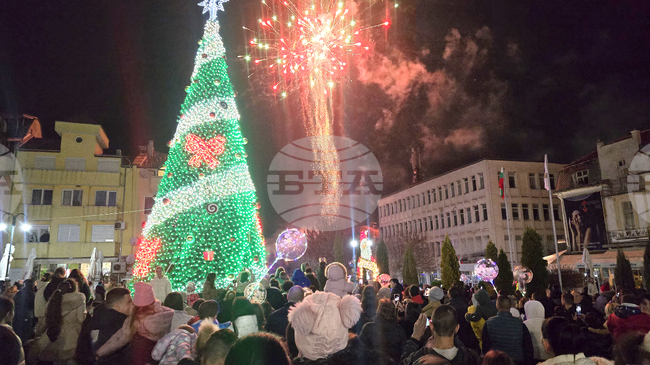 С празнична програма ще посрещнат новата 2026 година в Петрич и Сандански