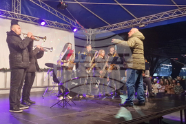 Разград - коледна елха - празнични светлини