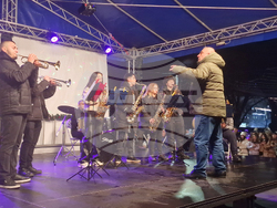 Разград - коледна елха - празнични светлини