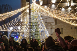 Разград - коледна елха - празнични светлини