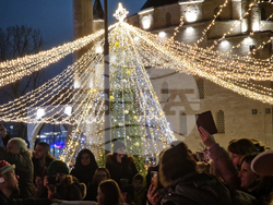 Разград - коледна елха - празнични светлини