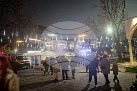 Разград - коледна елха - празнични светлини