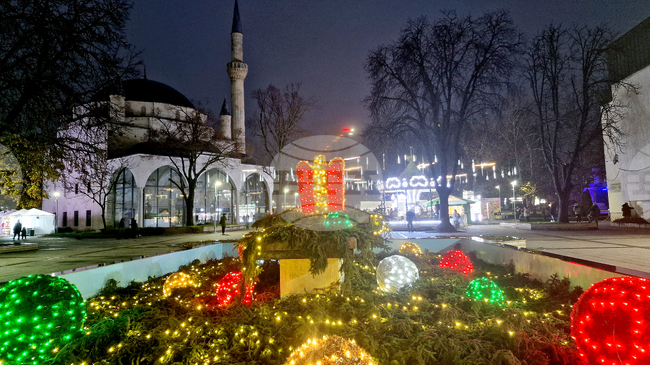 Общинските центрове в Разградска област ще посрещнат 2026 г. с концерти, баници с късмети и народни хора 