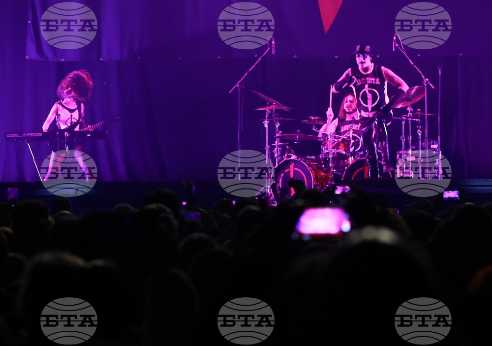 Aesthetic Perfection подгряваща група на Тил Линдеман - концерт