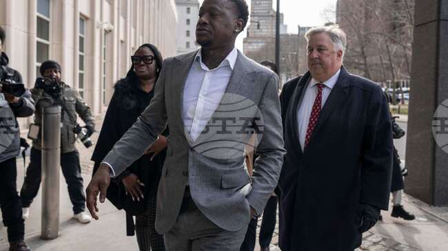 Адвокатите на баскетболиста Тери Розиър искат отхвърляне на обвиненията срещу него