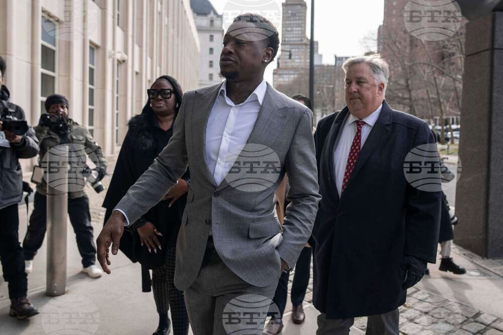 Адвокатите на баскетболиста Тери Розиър искат отхвърляне на обвиненията срещу него