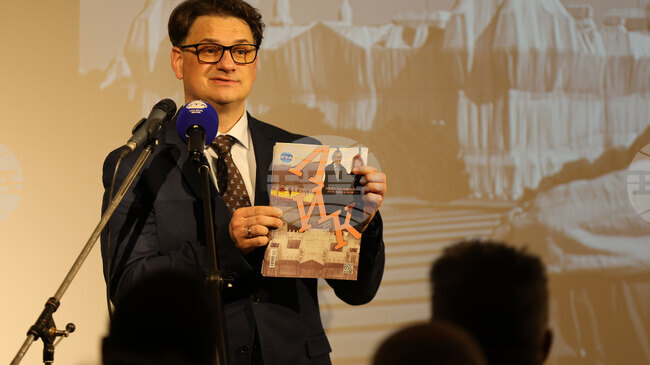 Изкуството на Кристо и Жан-Клод продължава да вдъхновява милиони хора по света, каза министърът на културата Мариан Бачев 