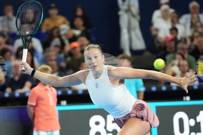 Аманда Анисимова продължава в третия кръг на турнира по тенис в Бризбейн