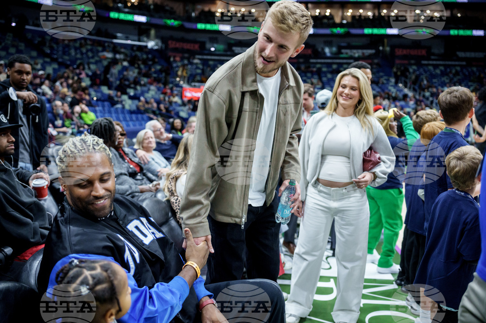 Spurs Pelicans Basketball