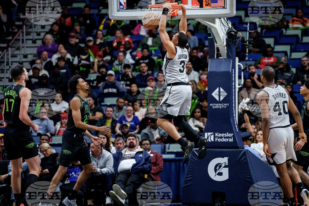 Spurs Pelicans Basketball