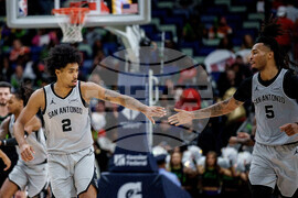 Spurs Pelicans Basketball