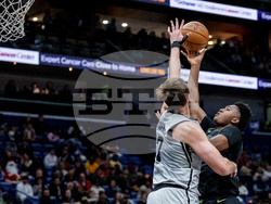 Spurs Pelicans Basketball