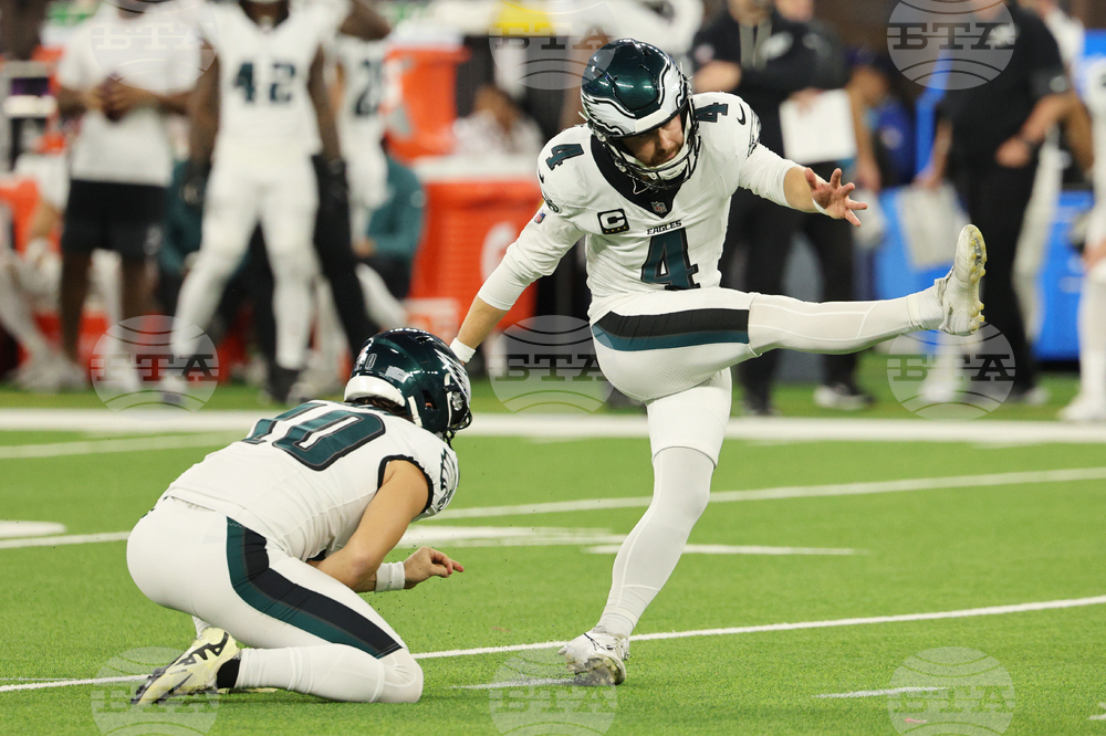 Eagles Chargers Football