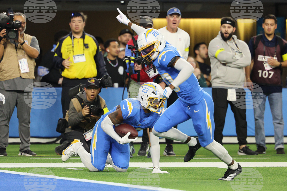 Eagles Chargers Football