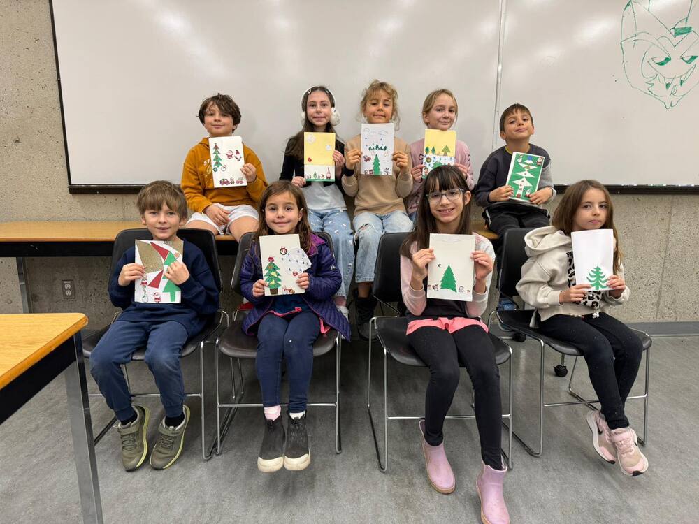 Българското училище „Св. св. Кирил и Методий“ във Ванкувър организира ученическа коледна работилница