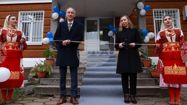 Имаме средства за изграждането на три образователни кампуса по Плана за възстановяване и устойчивост, каза министър Красимир Вълчев