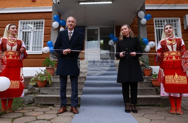 Имаме средства за изграждането на три образователни кампуса по Плана за възстановяване и устойчивост, каза министър Красимир Вълчев