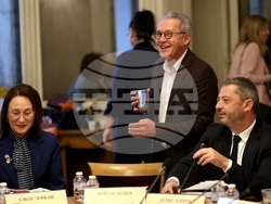 Парламент - Комисия по бюджет и финанси - заседание