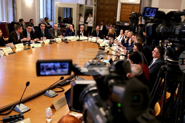 Законопроектът за бюджета на държавното обществено осигуряване за 2026 г. бе приет на първо гласуване от бюджетната комисия към парламента