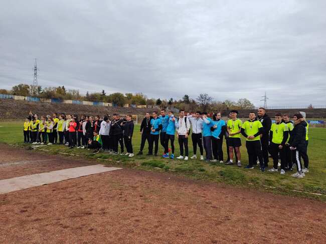 В общинските ученически игри в Шумен се включиха 108 отбора и 881 състезатели