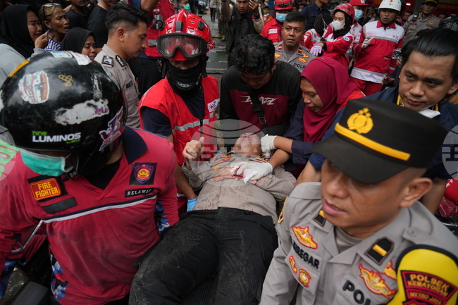 APTOPIX Indonesia Fire