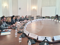 Парламент - Комисия по регионална политика, благоустройство и местно самоуправление