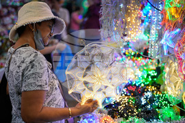 Philippines Daily Life Holiday Lights