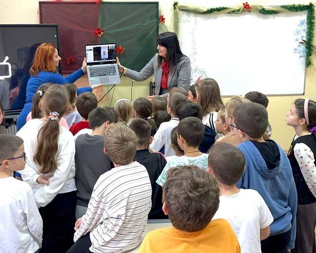 Българският посланик в Хавана разказа чрез видеовръзка за „българските следи“ в Куба на ученици от училище „Любен Каравелов“ в Бургас