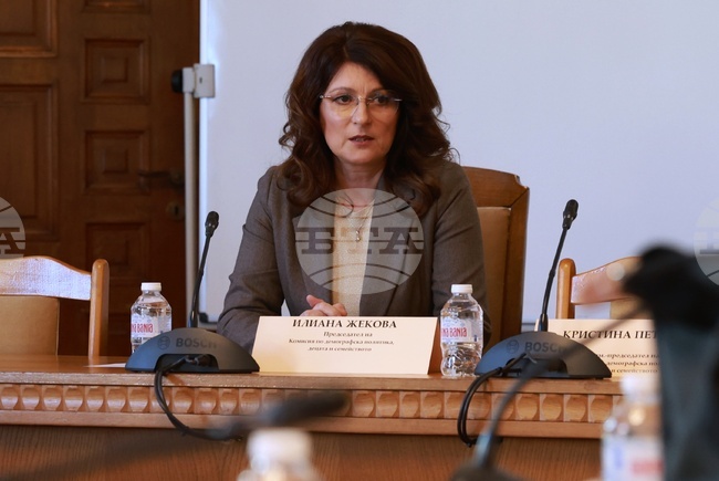 Комисията по демографската политика, децата и семейството не заседава поради липса на кворум