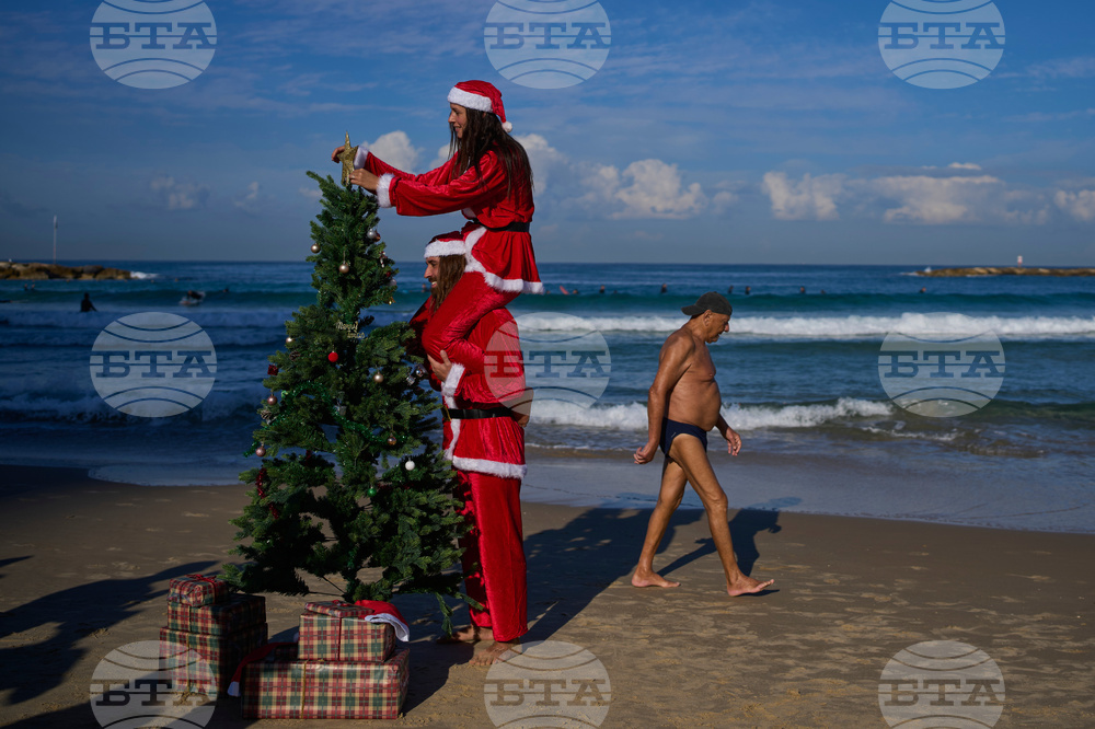 APTOPIX Israel Christmas