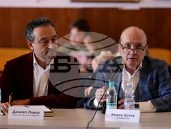 „Изкуство в архитектурата“ (ИВА) - инициатива - представяне