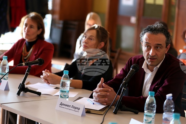 Архитекти, художници и преподаватели подкрепиха инициативата „Изкуство в архитектурата“