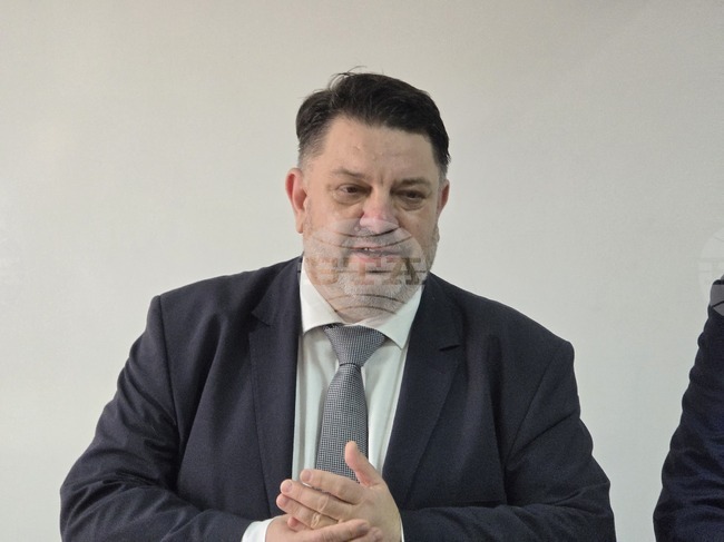 Надявам се да имаме нормална бюджетна процедура и да не влизаме в следващата година със стария бюджет, каза Атанас Зафиров