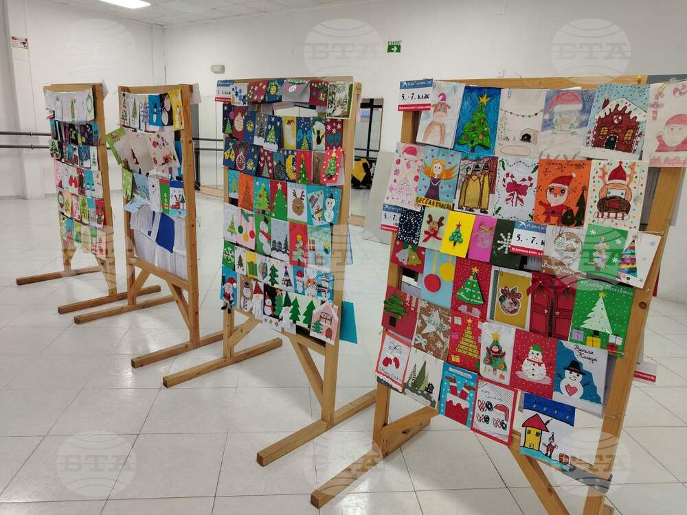 Близо 300 картички от цялата страна пристигнаха за коледния конкурс на читалището в Дулово