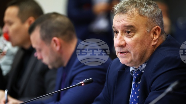 Магистърската програма на УНСС по ядрена сигурност по учебен план на МААЕ е уникална в целия свят, каза ректорът проф. д-р Димитър Димитров