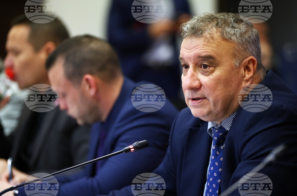 Магистърската програма на УНСС по ядрена сигурност по учебен план на МААЕ е уникална в целия свят, каза ректорът проф. д-р Димитър Димитров