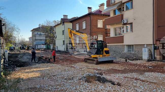 Реконструкцията на ул. „Генерал Колев“ се бави и евентуално ще завърши през февруари, каза кметът на пловдивския район „Западен“ 