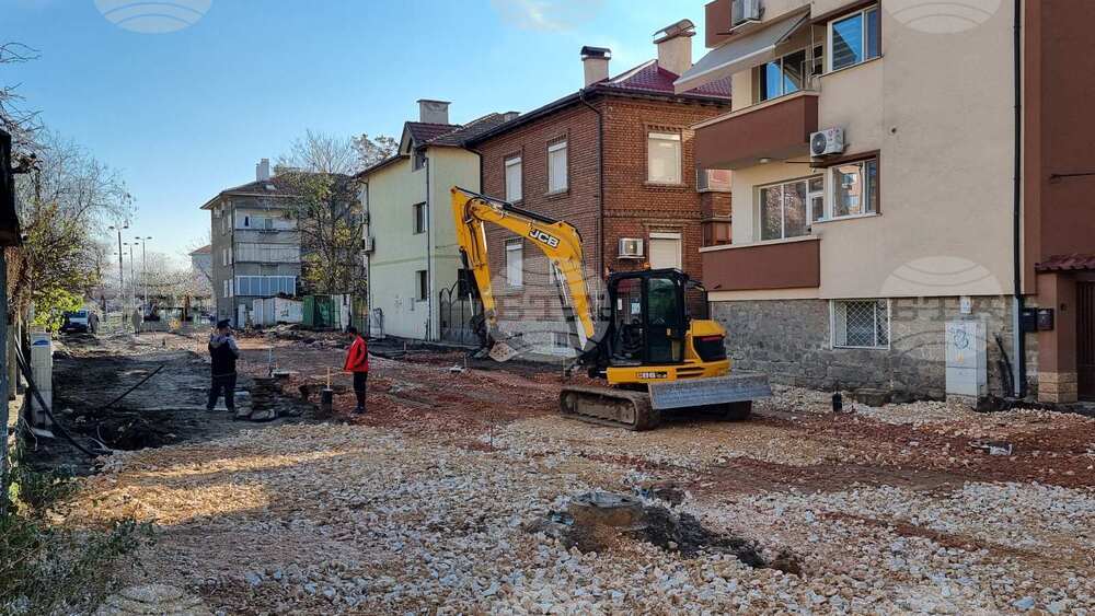 Реконструкцията на ул. „Генерал Колев“ се бави и евентуално ще завърши през февруари, каза кметът на пловдивския район „Западен“ 