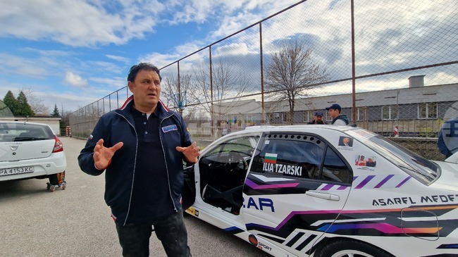 Илия Царски закри кампанията на МОН „Аз и моите родители – отговорни на пътя“ с лекция и демонстрация в Хасково